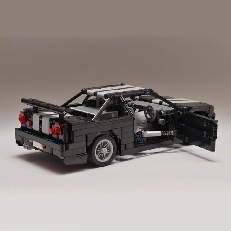 Nissan R34 GTR (714 Pieces)